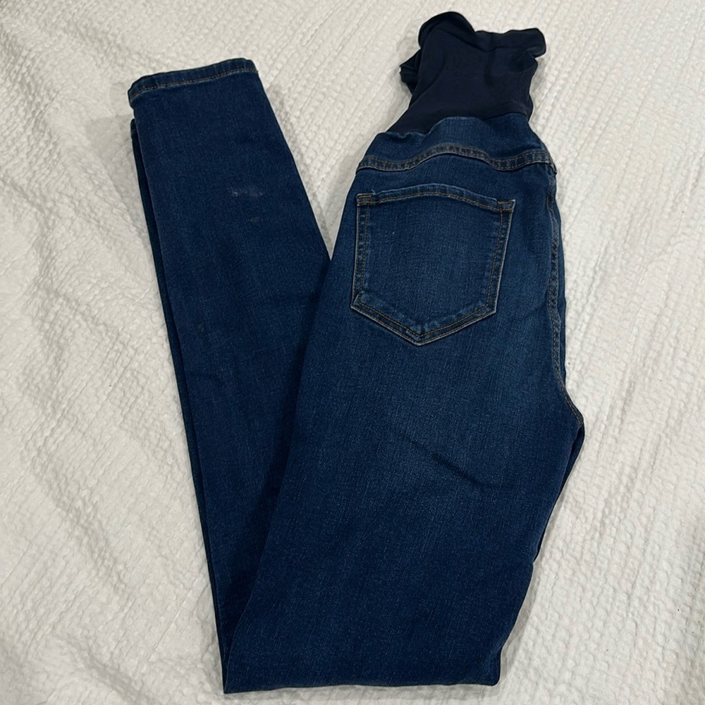 Jessica Simpson maternity jeans